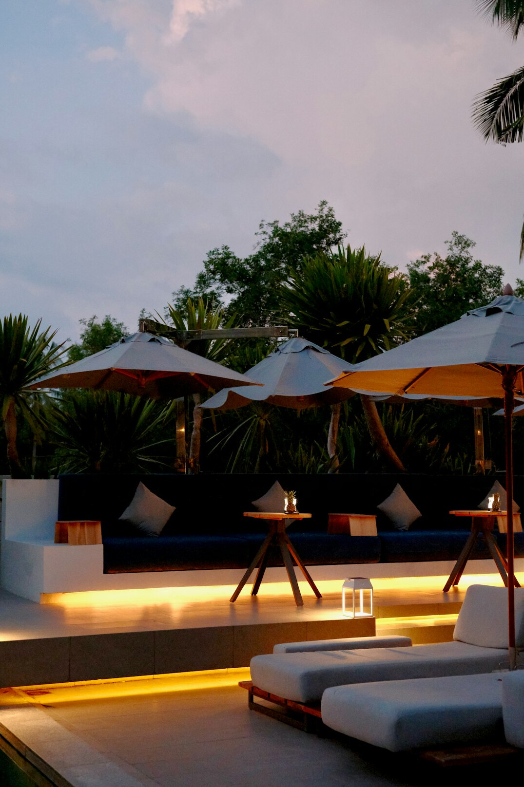 celebrity outdoor patio